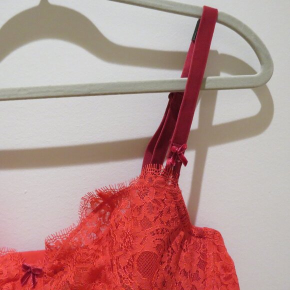 VICTORIA'S SECRET Dream Angels Push Up Without Padding Bra in Red Lace 36DD NWT - Picture 7 of 14